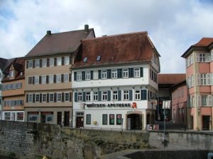 Hartmut Wagner mahnt Apotheker in ganz Deutschland ab.